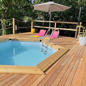 Les Vanniers: Papaye - Karité Hébergement de vacances Baie-Mahault